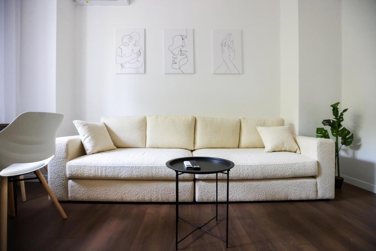 "Middlenest" Central Apartment Tirana Bagian luar foto