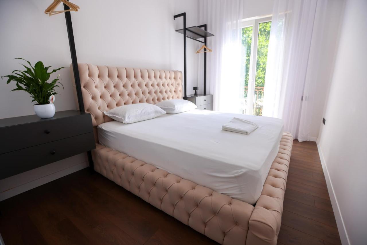 "Middlenest" Central Apartment Tirana Bagian luar foto