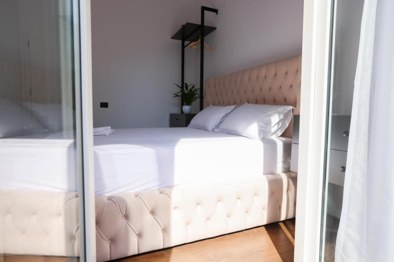 "Middlenest" Central Apartment Tirana Bagian luar foto