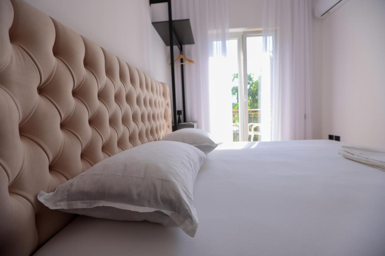 "Middlenest" Central Apartment Tirana Bagian luar foto